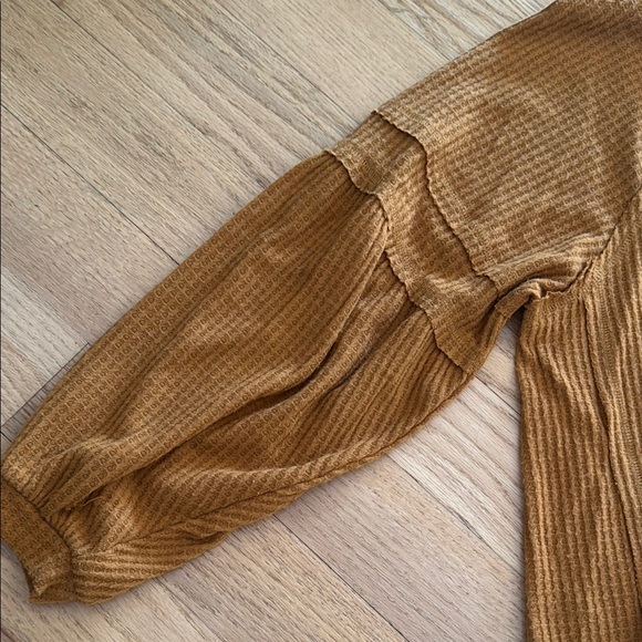 Wonderly waffle long sleeve top, Indian gold, size Medium - Picture 9 of 11